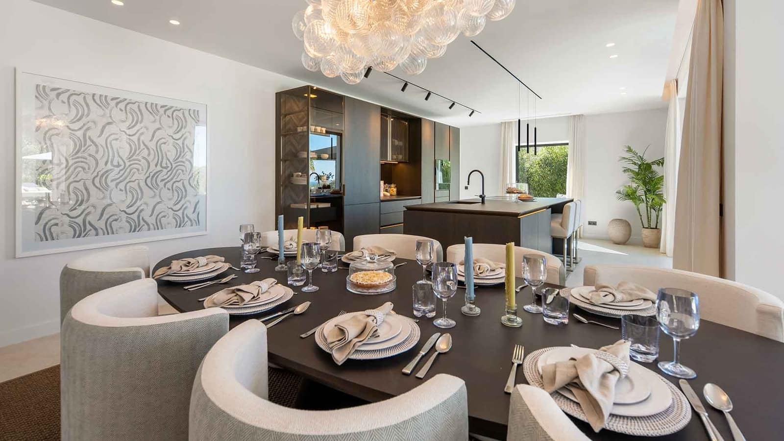 Villa for sale in Benahavis with pool - € 7,470,000 (Ref: 9936102)