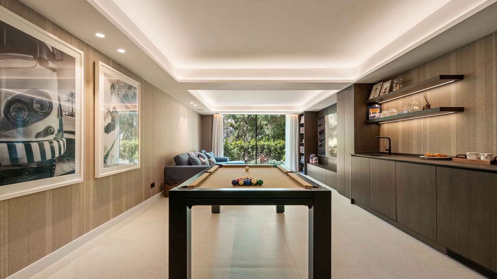 Villa for sale in Benahavis with pool - € 7,470,000 (Ref: 9936102)