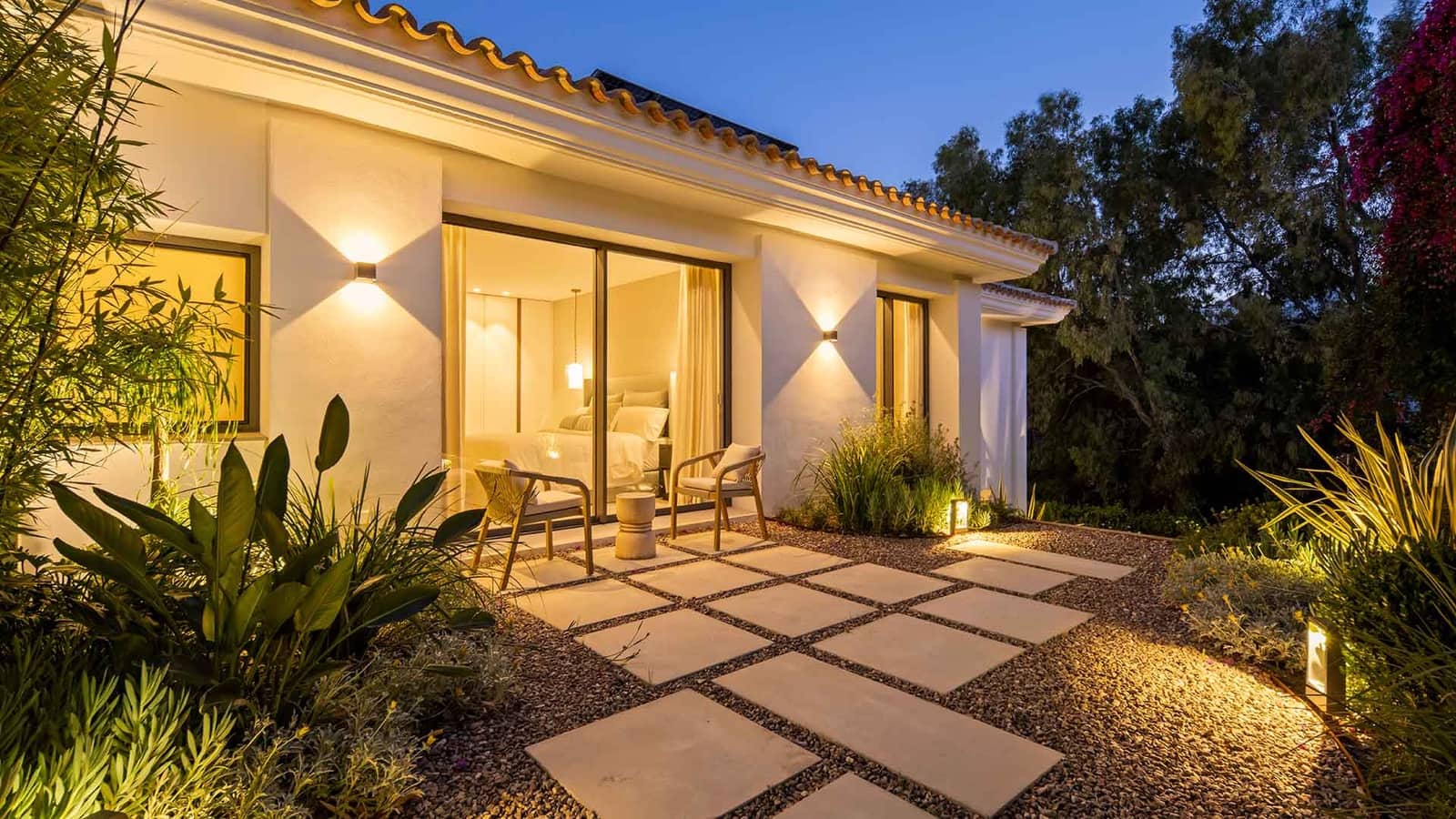 Villa for sale in Benahavis with pool - € 7,470,000 (Ref: 9936102)