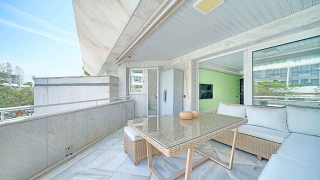 1 soveværelse Lejlighed til salg i Playa Bajadilla - Puertos, Marbella med swimmingpool - € 850.000 (Ref: 9936105)