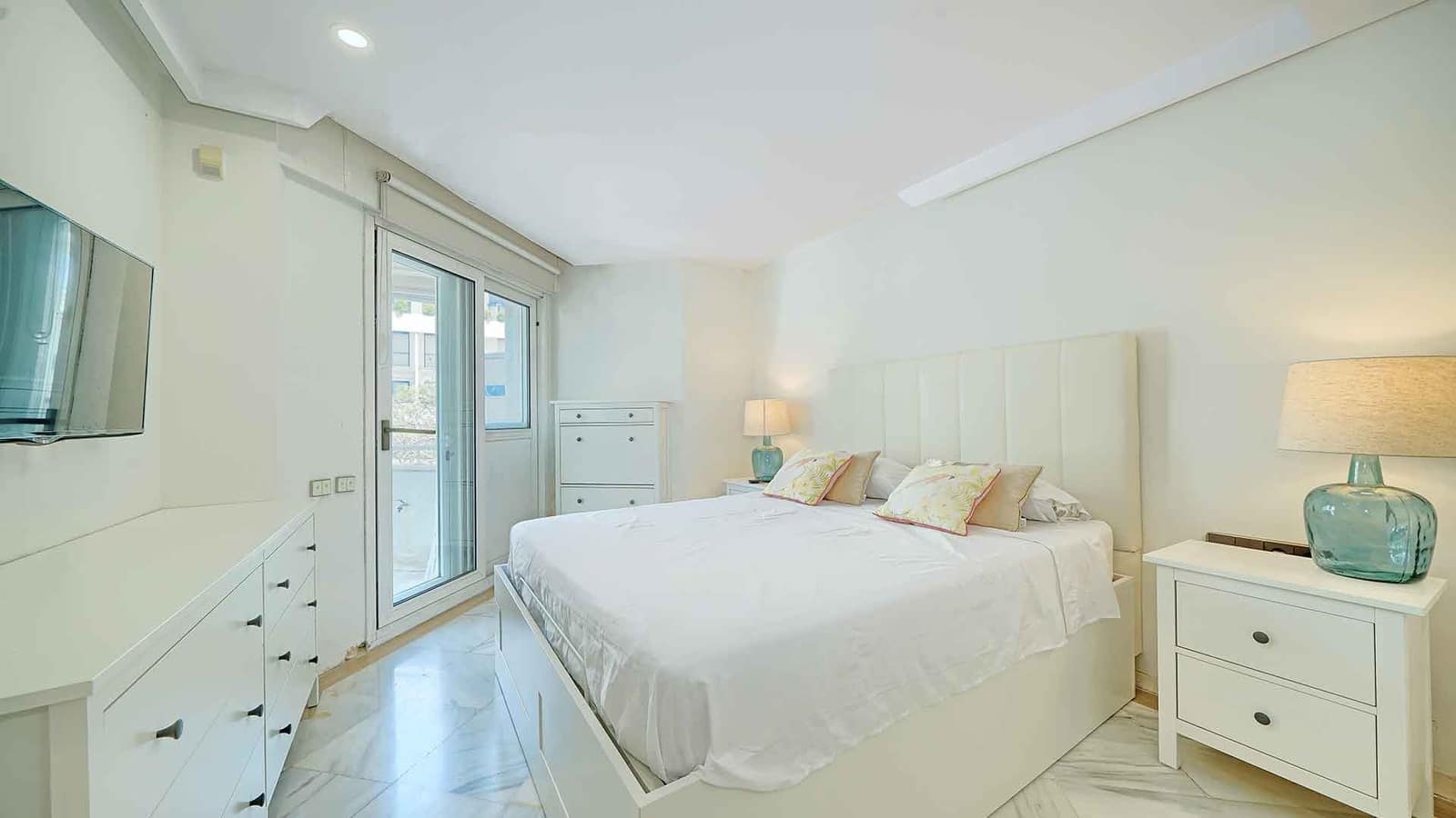 1 soveværelse Lejlighed til salg i Marbella med swimmingpool - € 850.000 (Ref: 9936105)