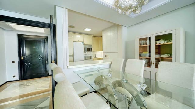 1 soveværelse Lejlighed til salg i Playa Bajadilla - Puertos, Marbella med swimmingpool - € 850.000 (Ref: 9936105)