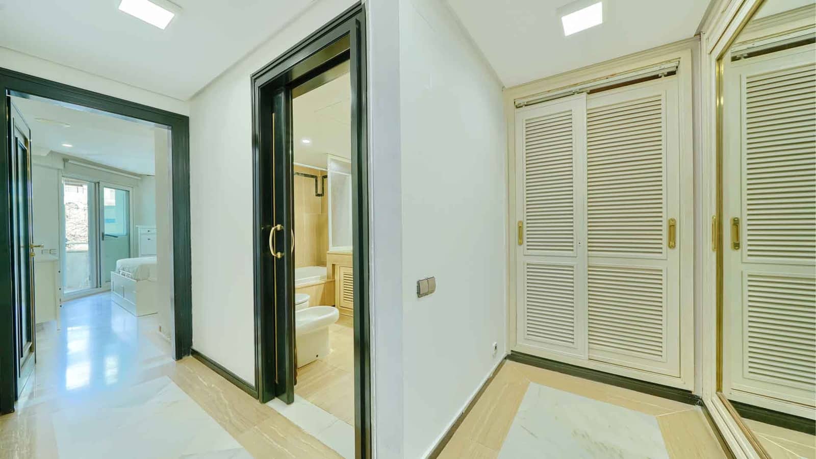 1 soveværelse Lejlighed til salg i Marbella med swimmingpool - € 850.000 (Ref: 9936105)