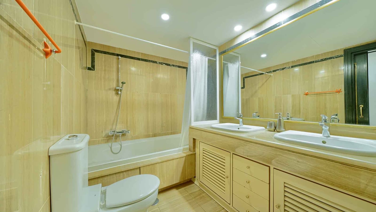 1 soveværelse Lejlighed til salg i Marbella med swimmingpool - € 850.000 (Ref: 9936105)