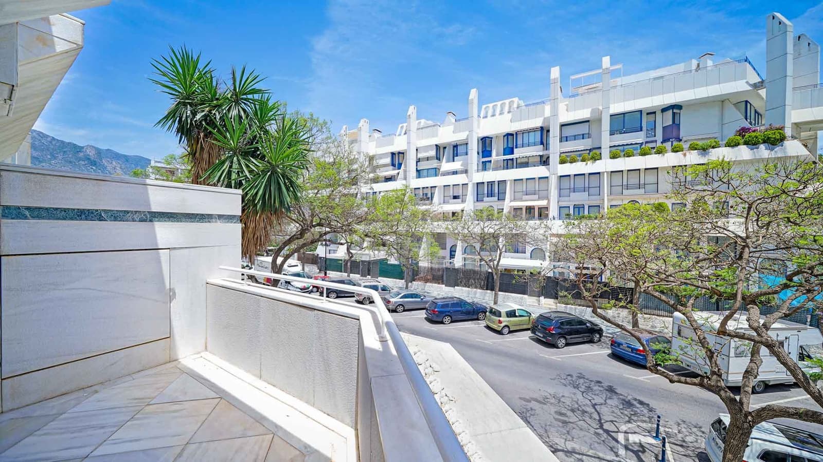 1 soveværelse Lejlighed til salg i Marbella med swimmingpool - € 850.000 (Ref: 9936105)