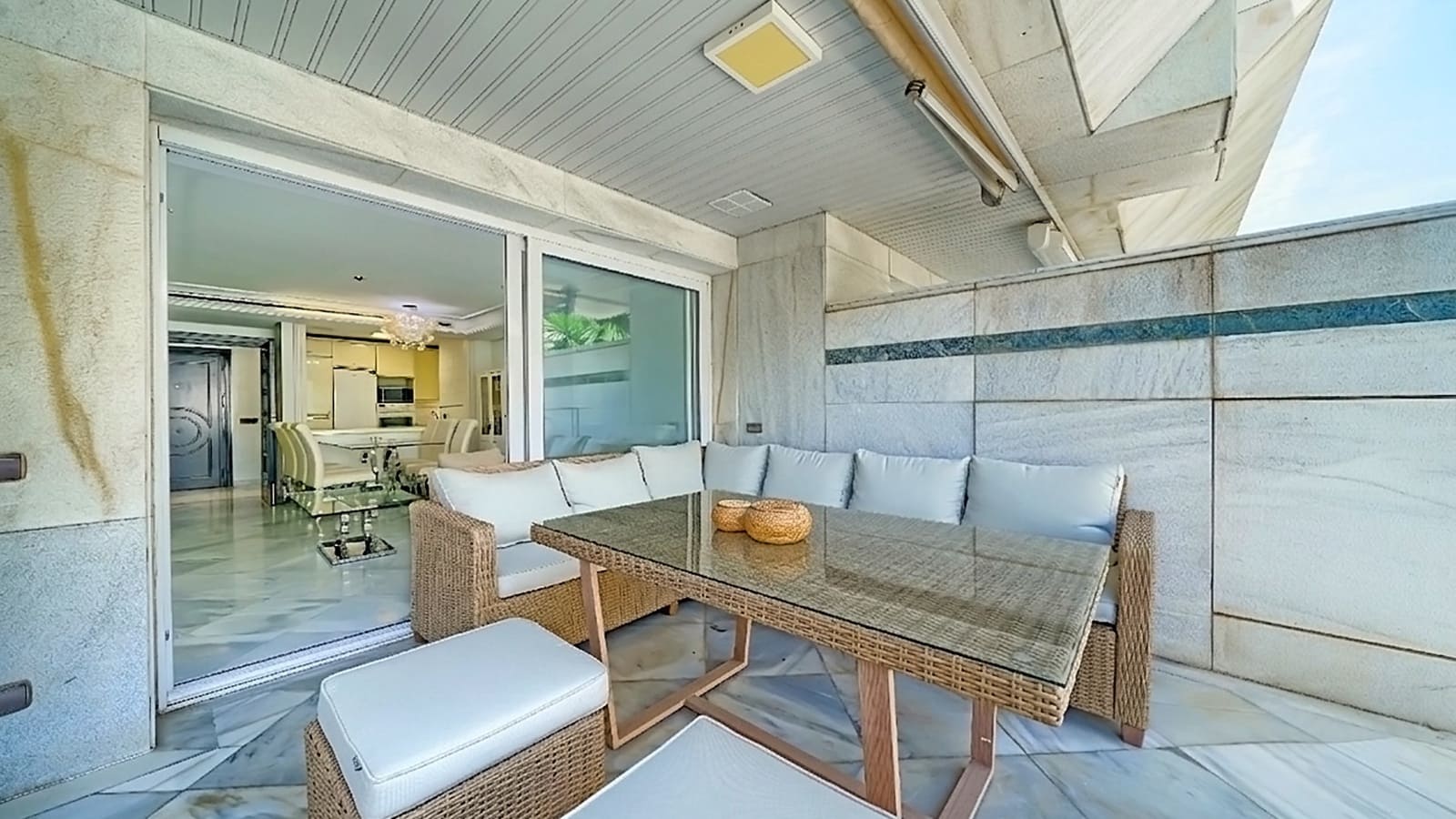 1 chambre Appartement à vendre à Marbella avec piscine - 850 000 € (Ref: 9936105)