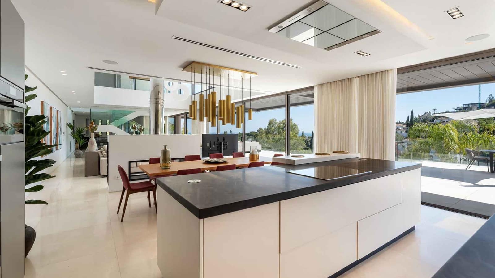 5 quarto Moradia para venda em La Quinta com piscina - 4 950 000 € (Ref: 9936106)