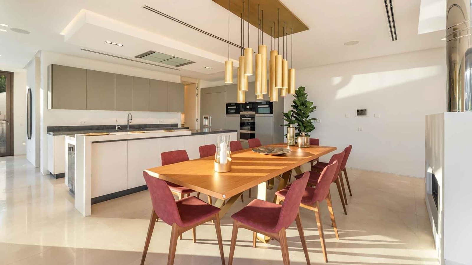 5 quarto Moradia para venda em La Quinta com piscina - 4 950 000 € (Ref: 9936106)