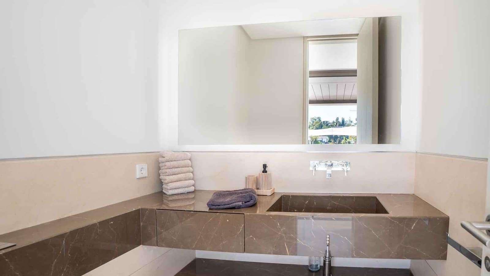 5 quarto Moradia para venda em La Quinta com piscina - 4 950 000 € (Ref: 9936106)