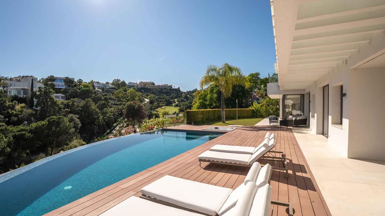 5 quarto Moradia para venda em La Quinta com piscina - 4 950 000 € (Ref: 9936106)