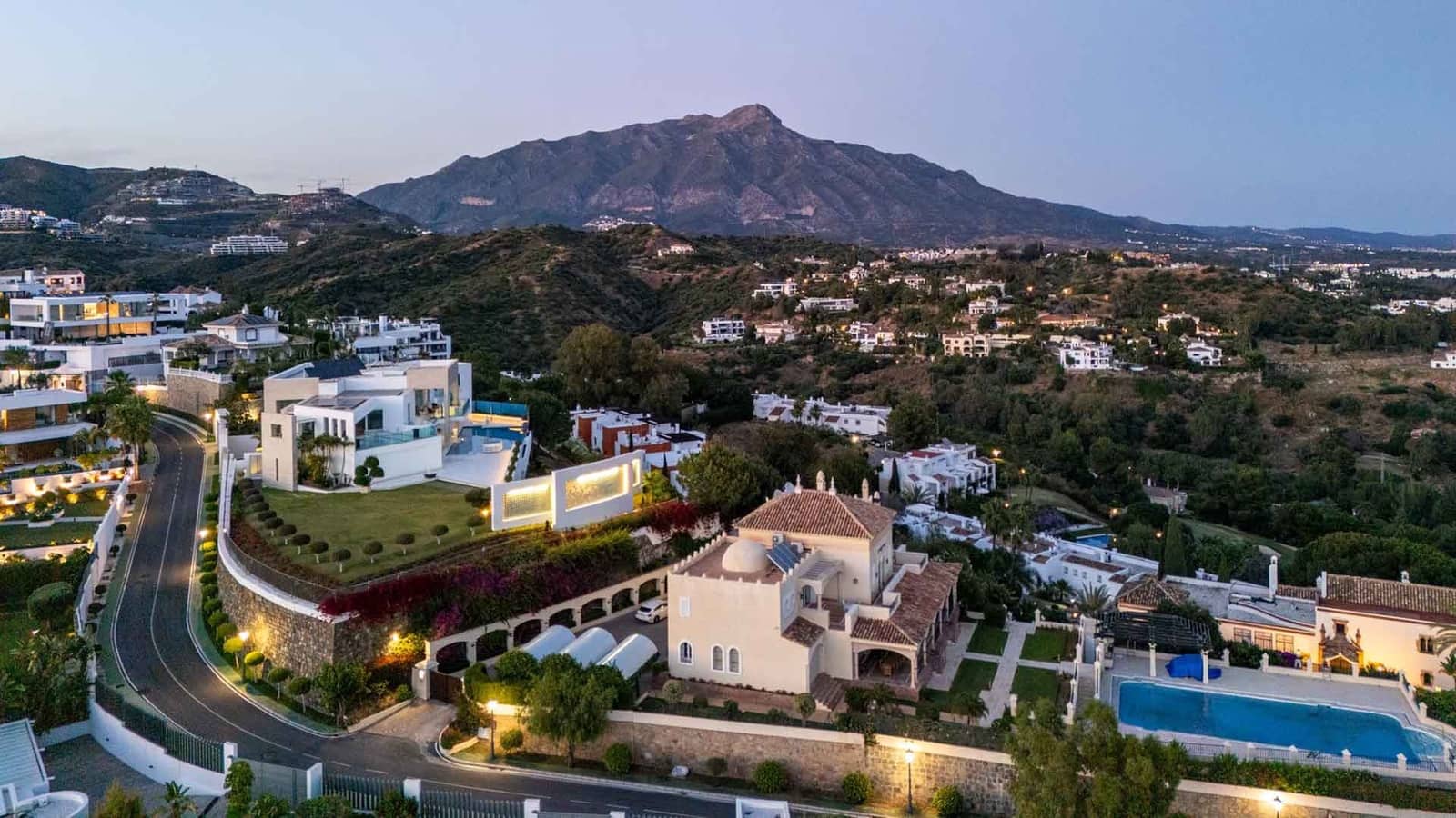 5 quarto Moradia para venda em La Quinta com piscina - 4 950 000 € (Ref: 9936106)