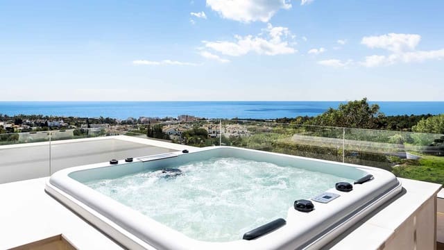 4 Zimmer Villa zu verkaufen in Sierra Blanca, Marbella mit Pool - 3.500.000 € (Ref: 9936107)