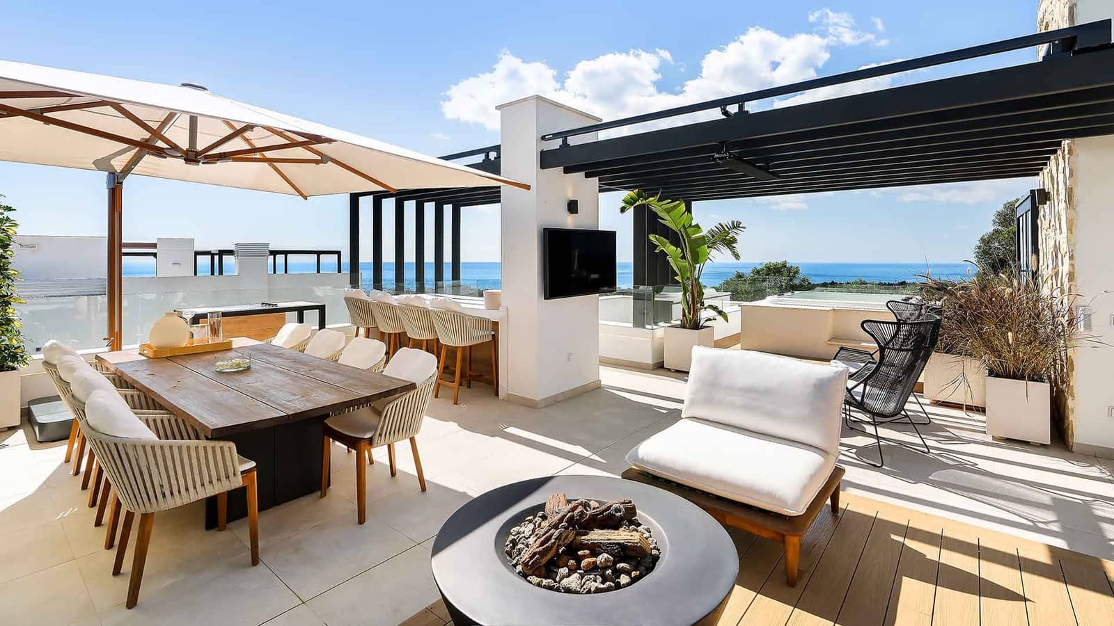 4 bedroom Villa for sale in Golden Mile with pool - € 3,500,000 (Ref: 9936107)