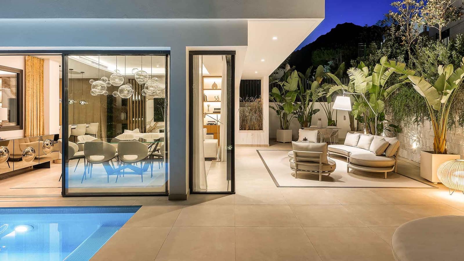 4 bedroom Villa for sale in Golden Mile with pool - € 3,500,000 (Ref: 9936107)