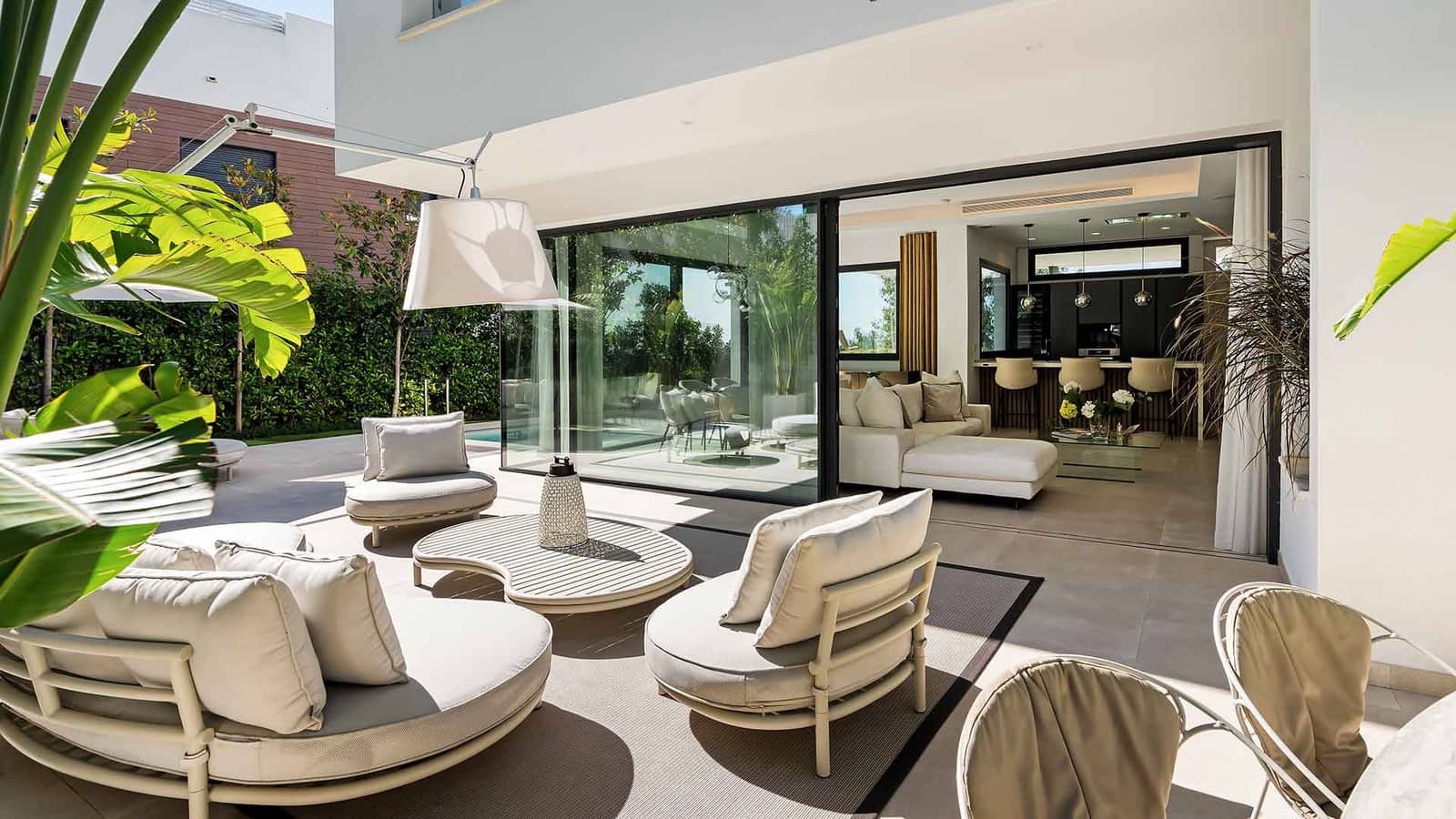 4 bedroom Villa for sale in Golden Mile with pool - € 3,500,000 (Ref: 9936107)