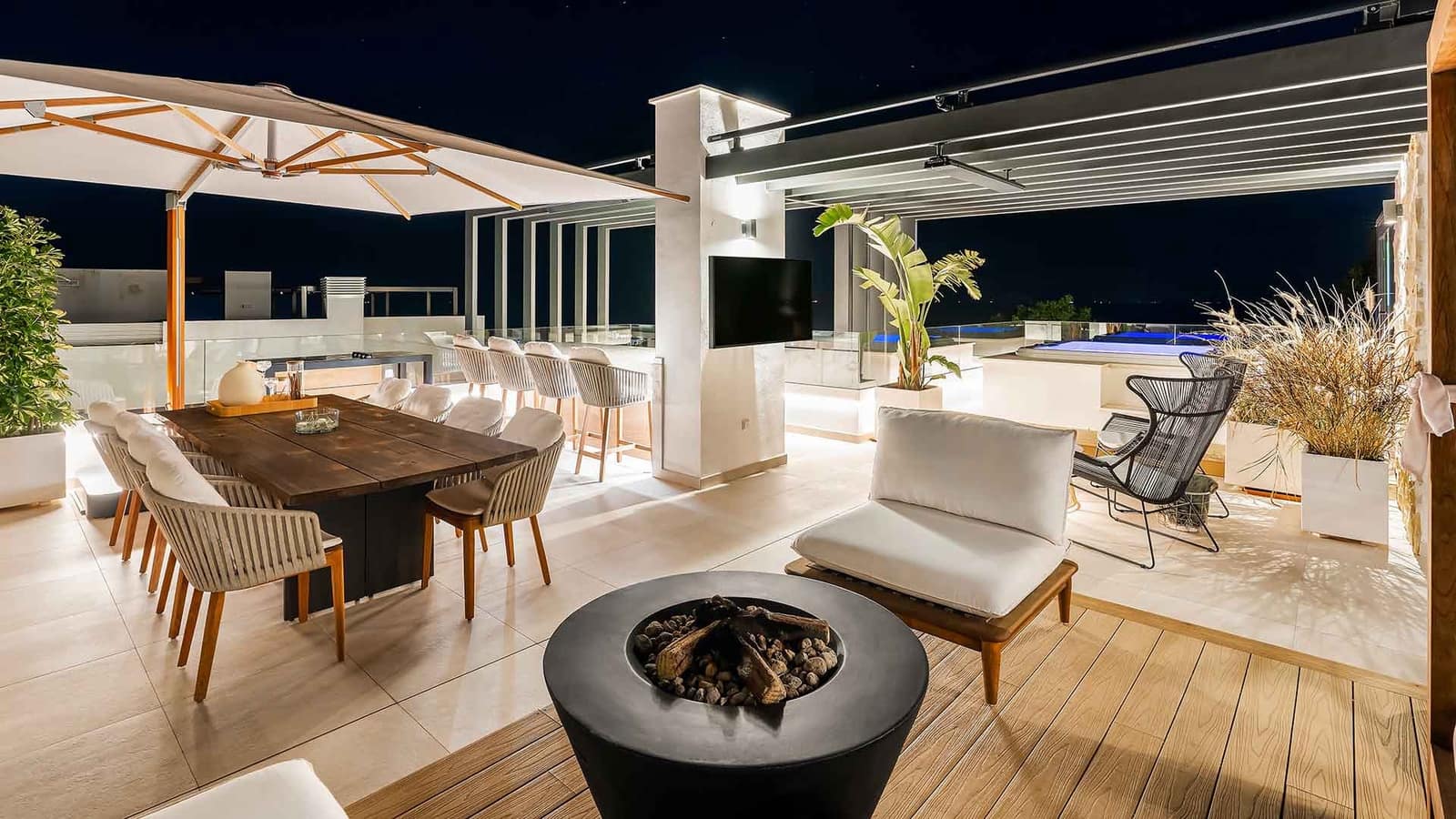 4 bedroom Villa for sale in Golden Mile with pool - € 3,500,000 (Ref: 9936107)