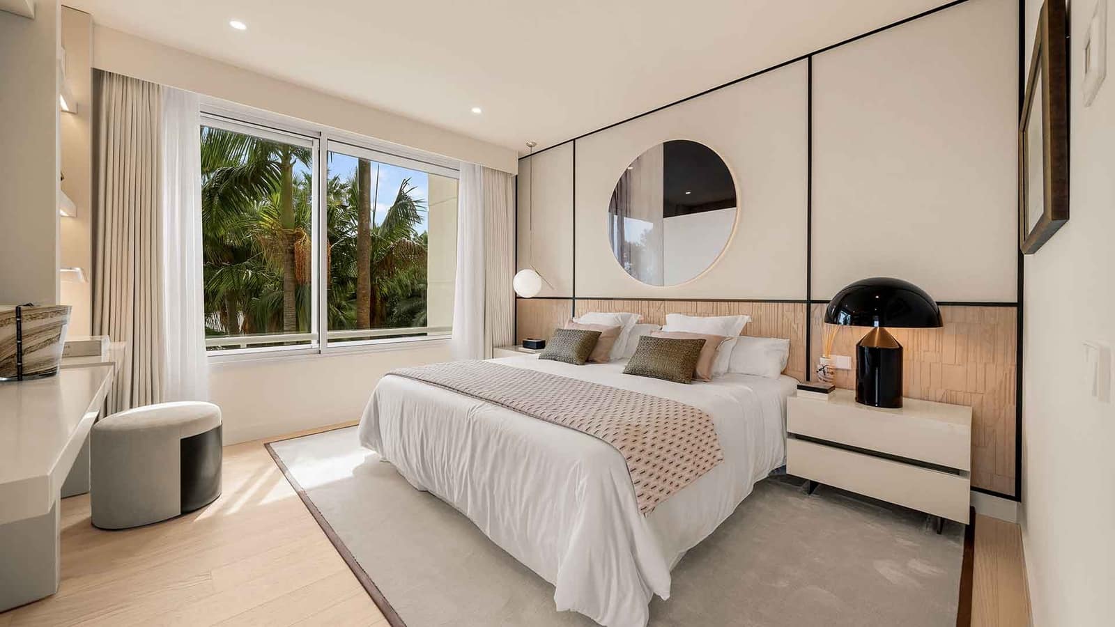 3 bedroom Apartment for sale in Golden Mile with pool - € 2,150,000 (Ref: 9942049)