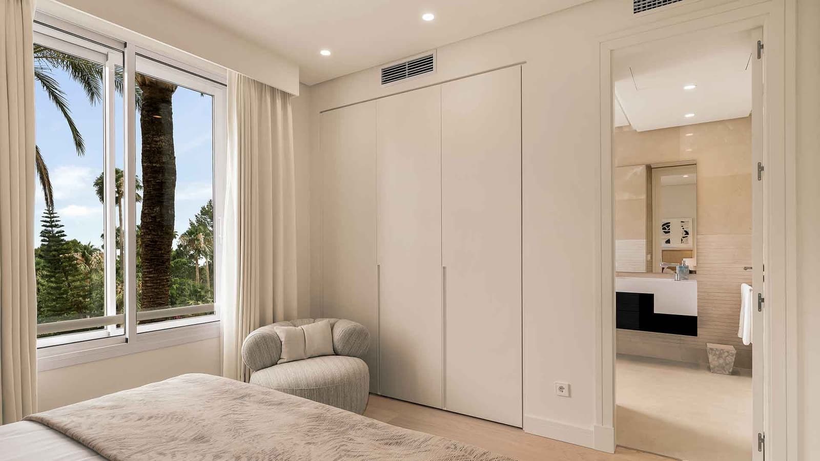 3 bedroom Apartment for sale in Golden Mile with pool - € 2,150,000 (Ref: 9942049)