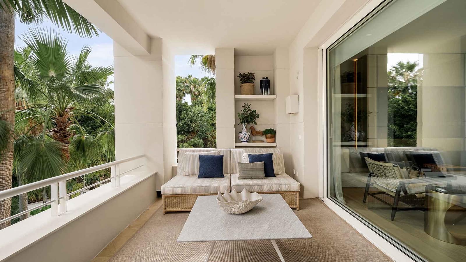 3 bedroom Apartment for sale in Golden Mile with pool - € 2,150,000 (Ref: 9942049)