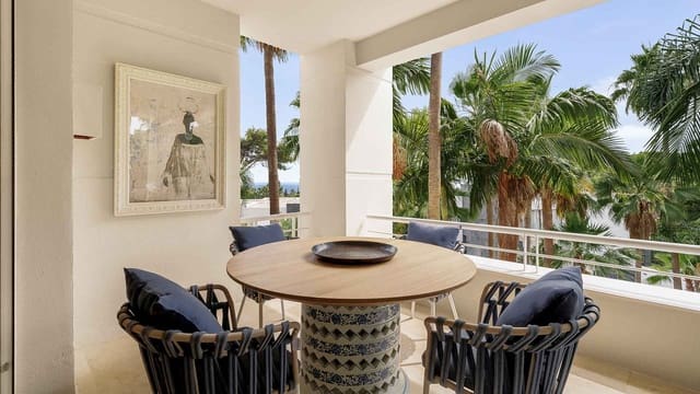 3 sypialnia Apartament na sprzedaż w Lomas De Marbella, Marbella z basenem - 2 150 000 € (Ref: 9942049)