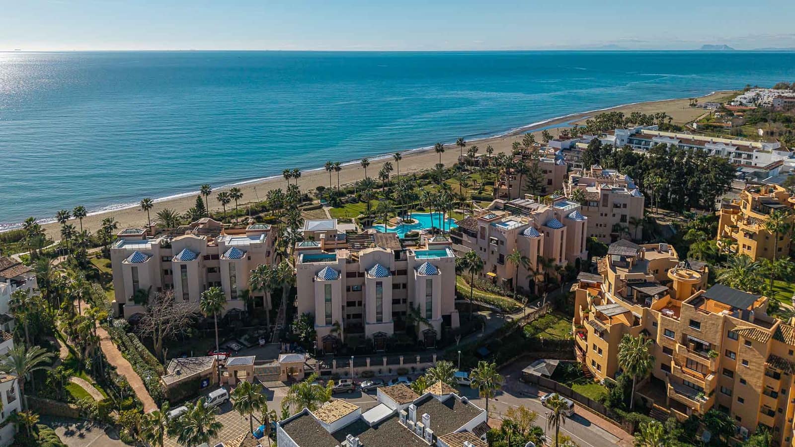 3 Zimmer Apartment zu verkaufen in Estepona mit Pool - 2.995.000 € (Ref: 9953968)