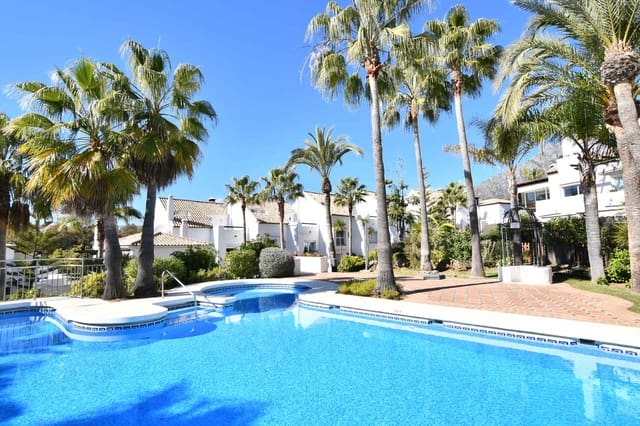 5 chambre Maison de Ville à vendre à Lomas De Marbella, Marbella avec piscine - 2 495 000 € (Ref: 9953969)