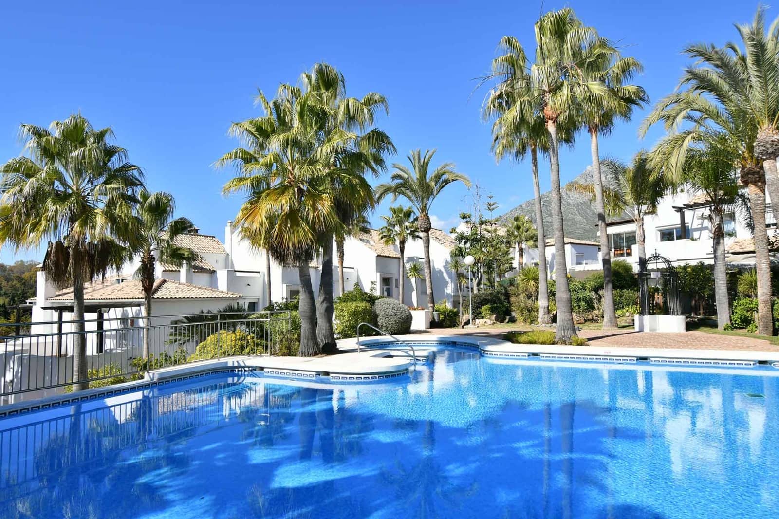 5 chambre Maison de Ville à vendre à Golden Mile avec piscine - 2 495 000 € (Ref: 9953969)