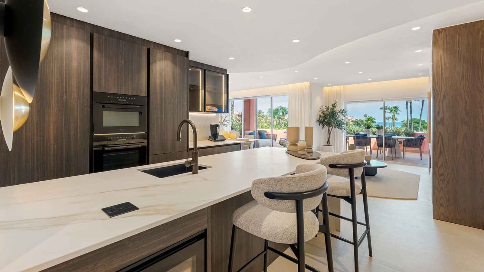 3 chambre Appartement à vendre à Estepona avec piscine - 2 395 000 € (Ref: 9953970)