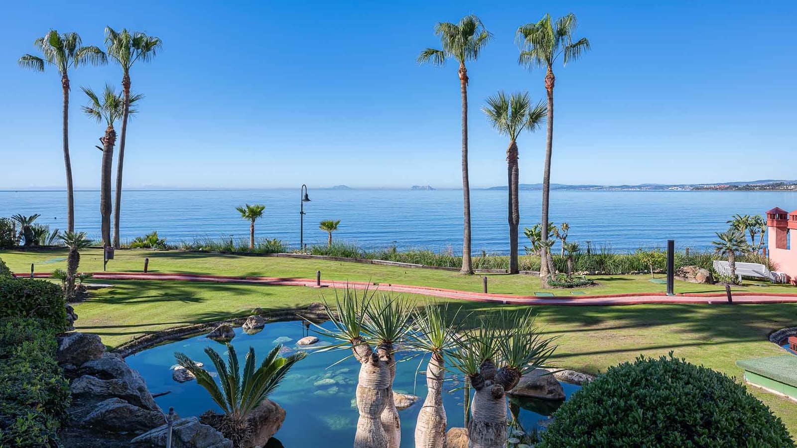 3 chambre Appartement à vendre à Estepona avec piscine - 2 395 000 € (Ref: 9953970)