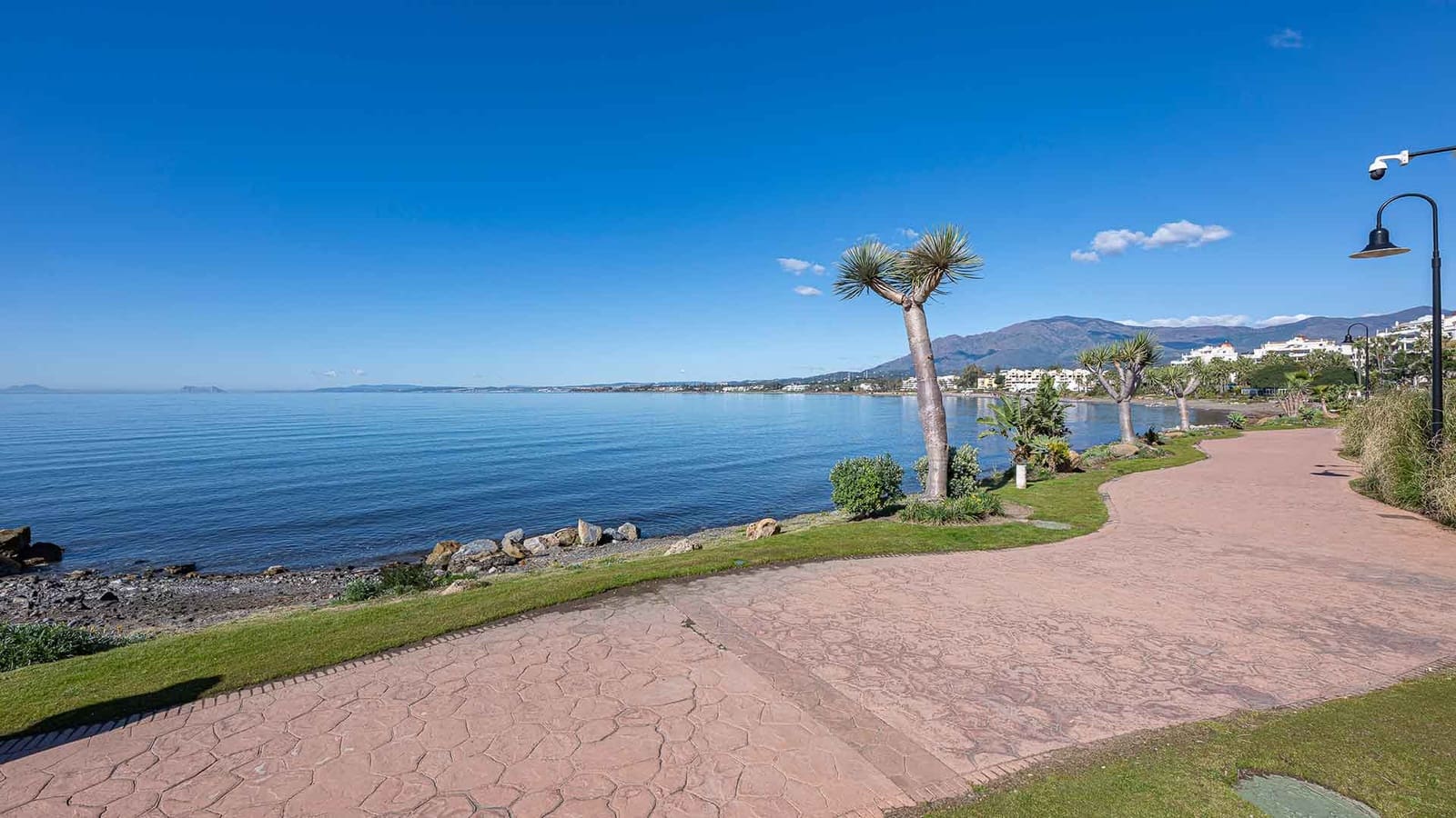 3 chambre Appartement à vendre à Estepona avec piscine - 2 395 000 € (Ref: 9953970)