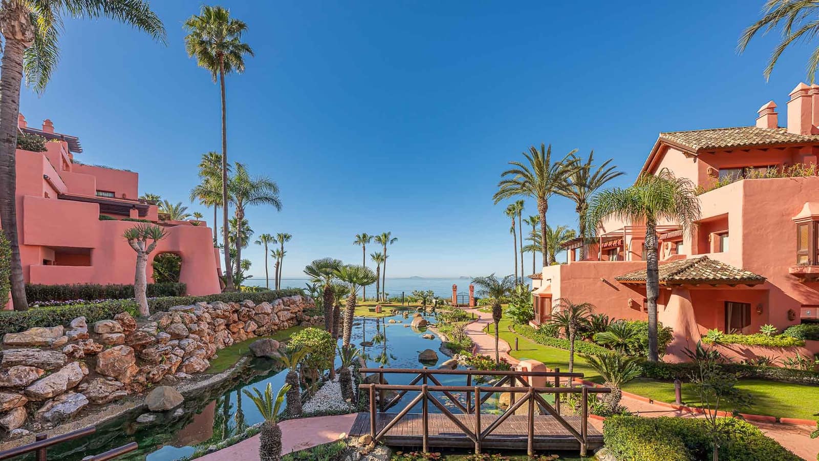 3 chambre Appartement à vendre à Estepona avec piscine - 2 395 000 € (Ref: 9953970)