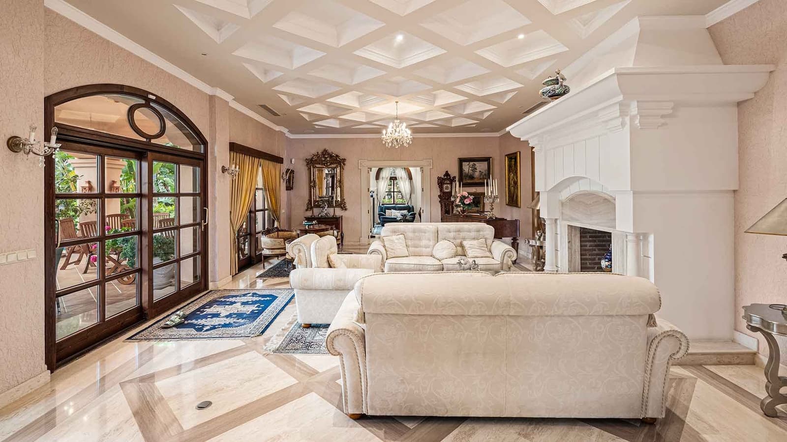 6 camera da letto Villa in vendita in Nueva Andalucia con piscina - 6.900.000 € (Rif: 9953971)