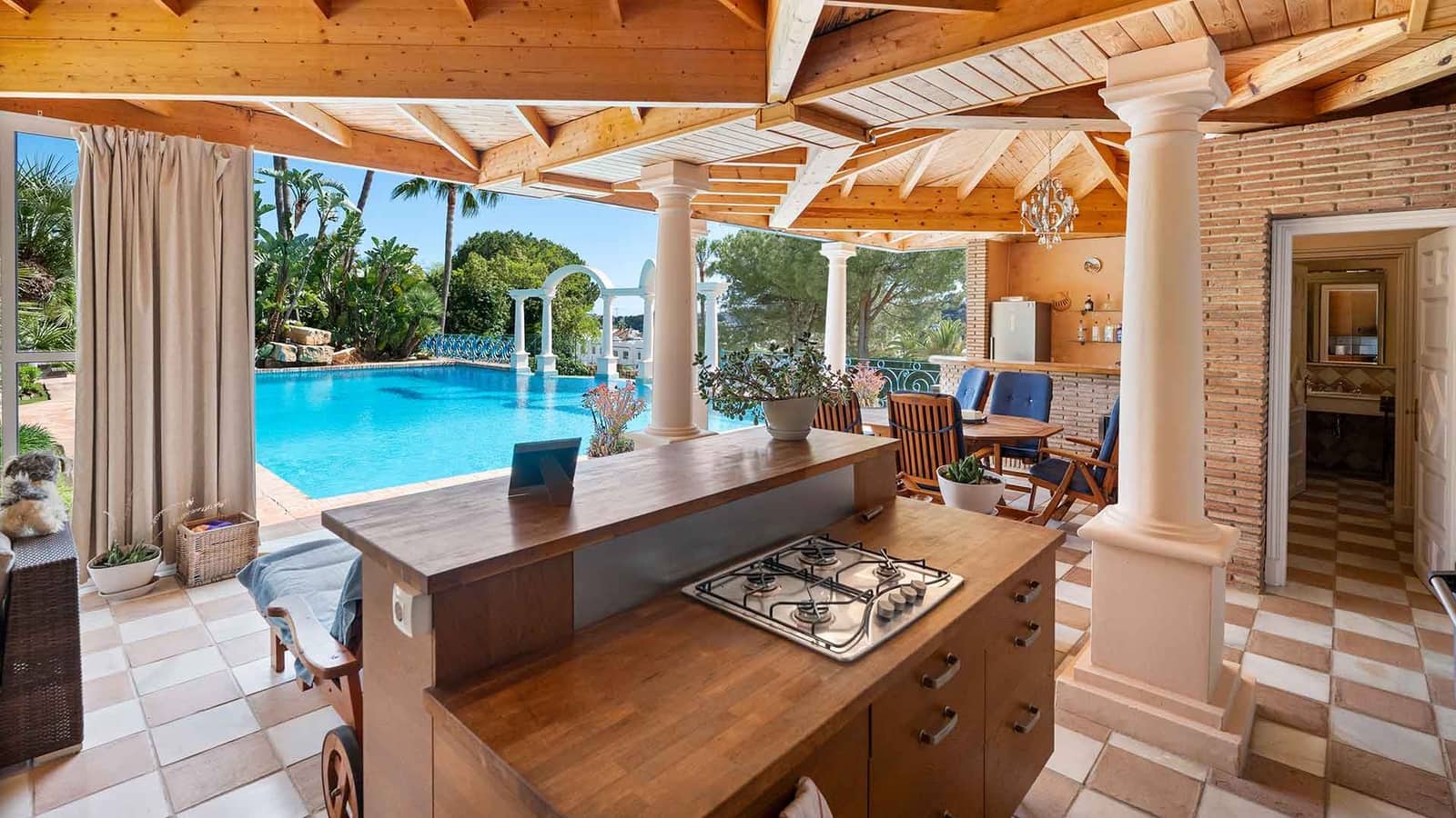 6 camera da letto Villa in vendita in Nueva Andalucia con piscina - 6.900.000 € (Rif: 9953971)