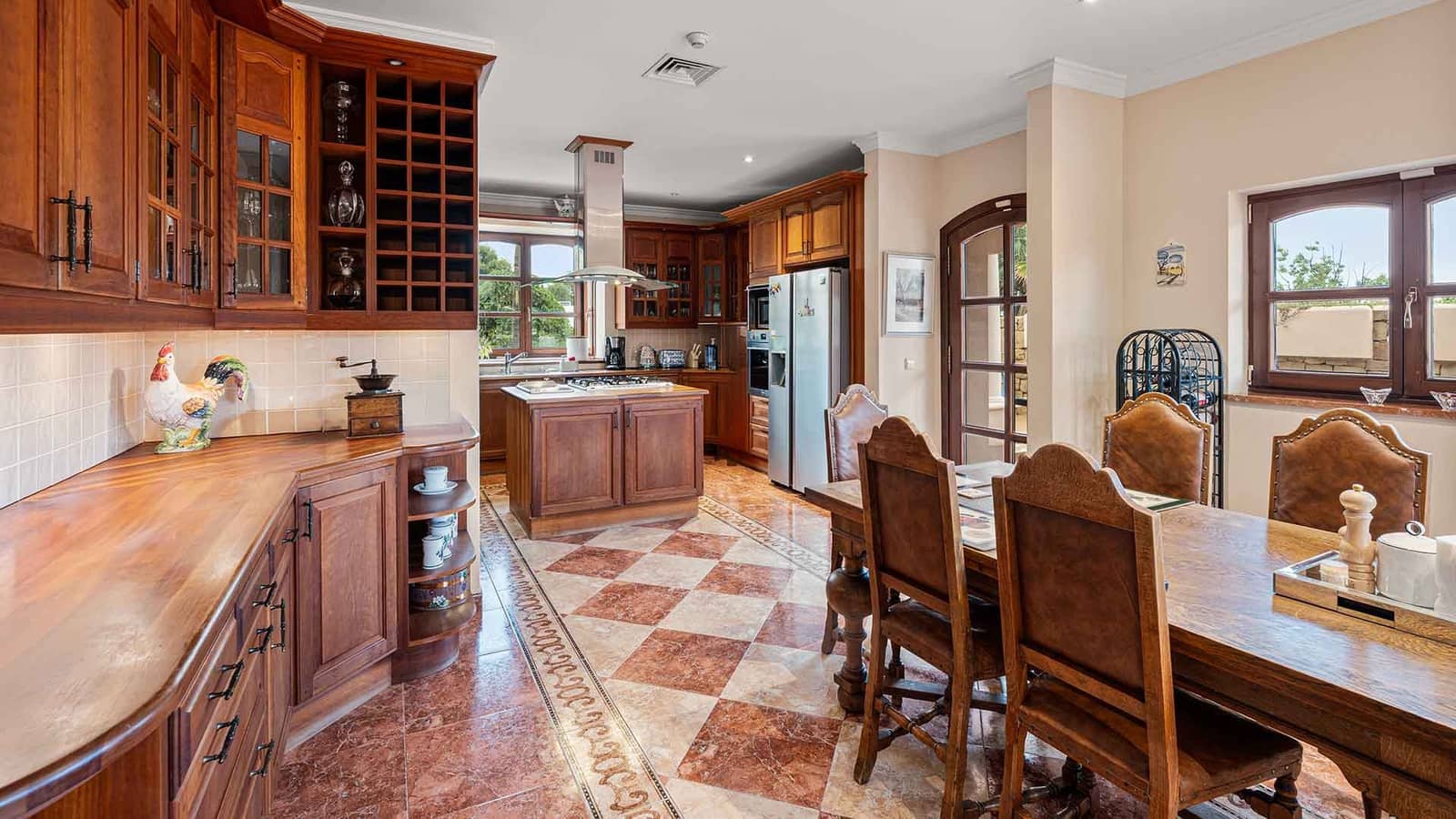 6 camera da letto Villa in vendita in Nueva Andalucia con piscina - 6.900.000 € (Rif: 9953971)
