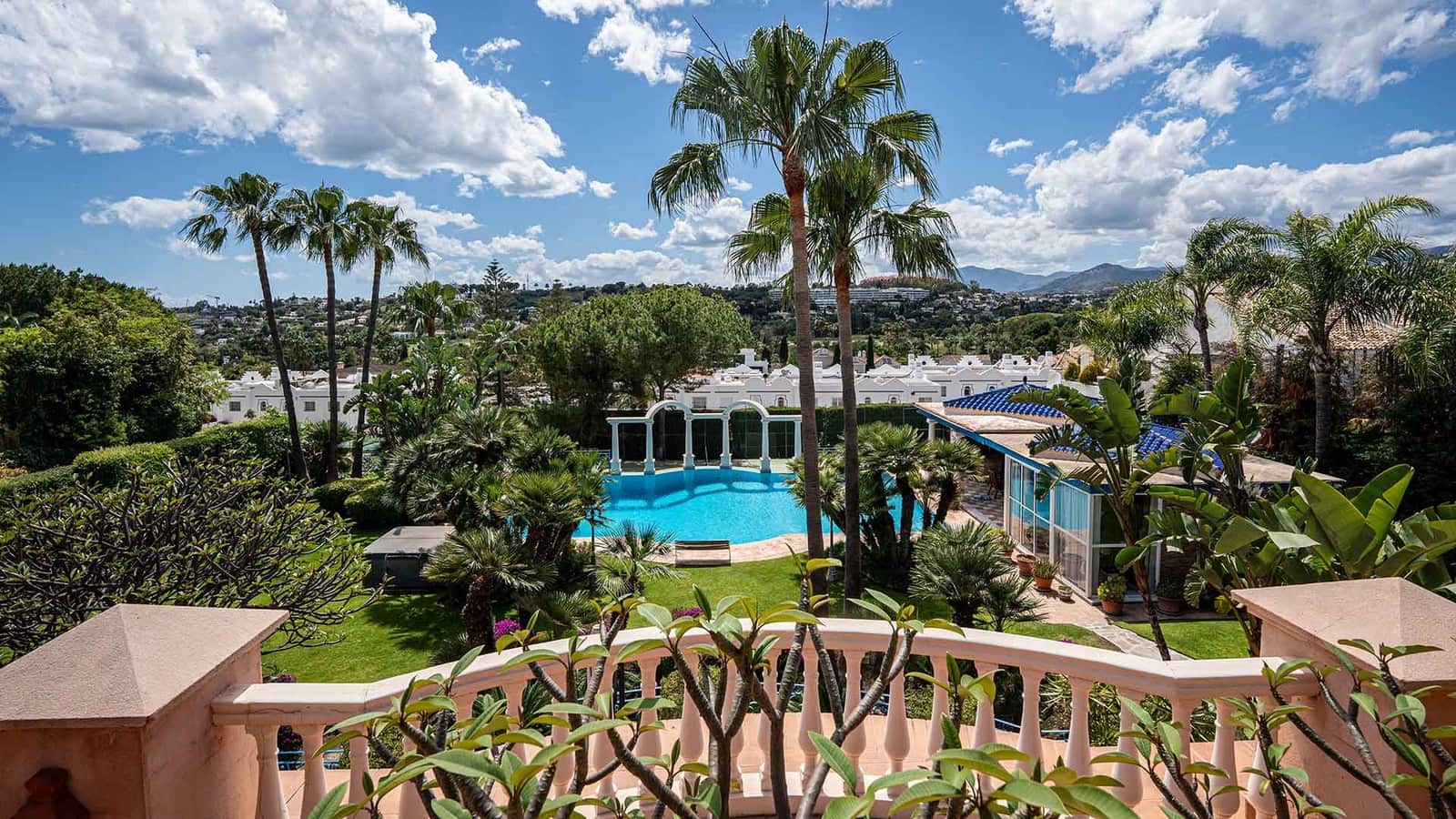 6 camera da letto Villa in vendita in Nueva Andalucia con piscina - 6.900.000 € (Rif: 9953971)