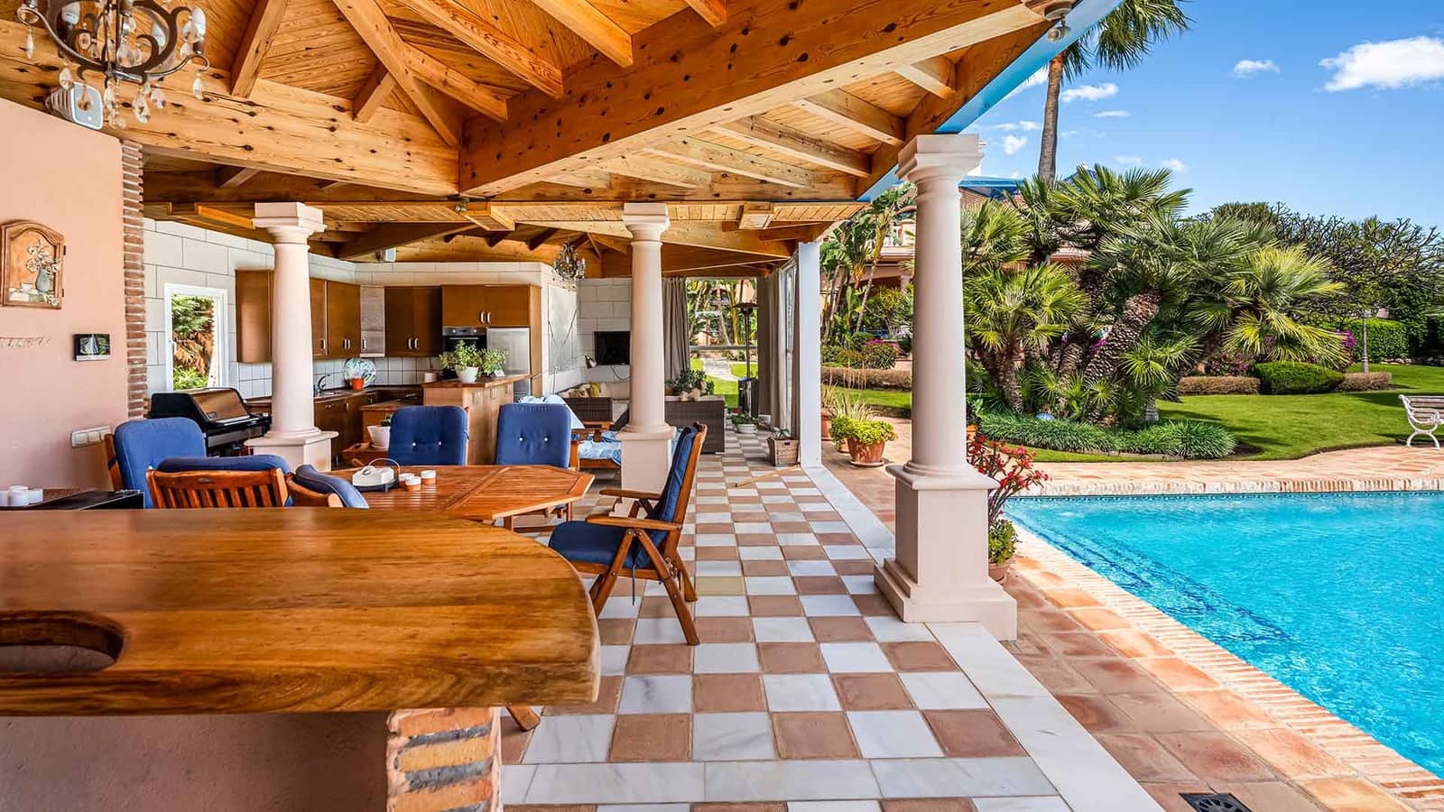 6 camera da letto Villa in vendita in Nueva Andalucia con piscina - 6.900.000 € (Rif: 9953971)