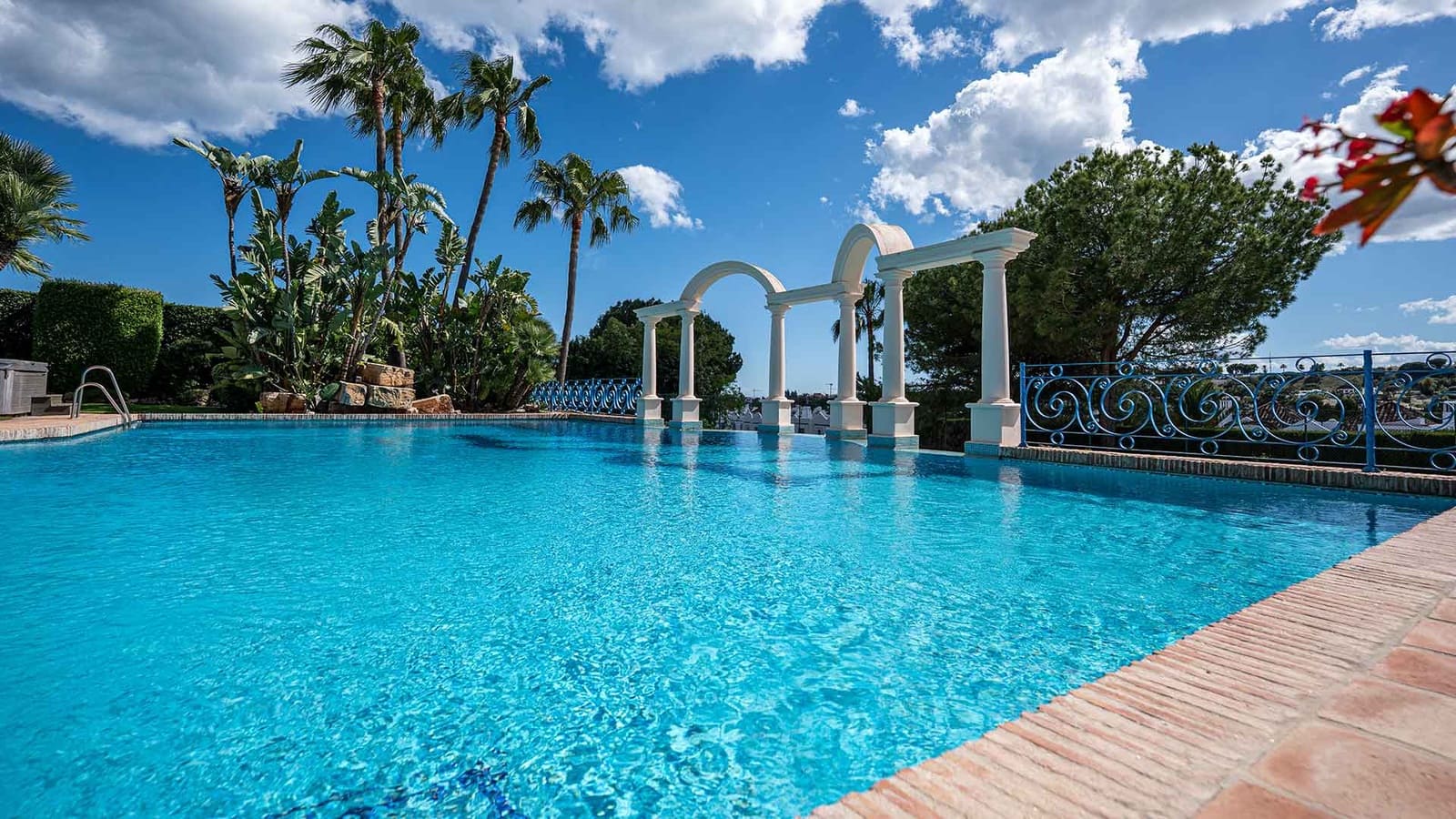6 camera da letto Villa in vendita in Nueva Andalucia con piscina - 6.900.000 € (Rif: 9953971)