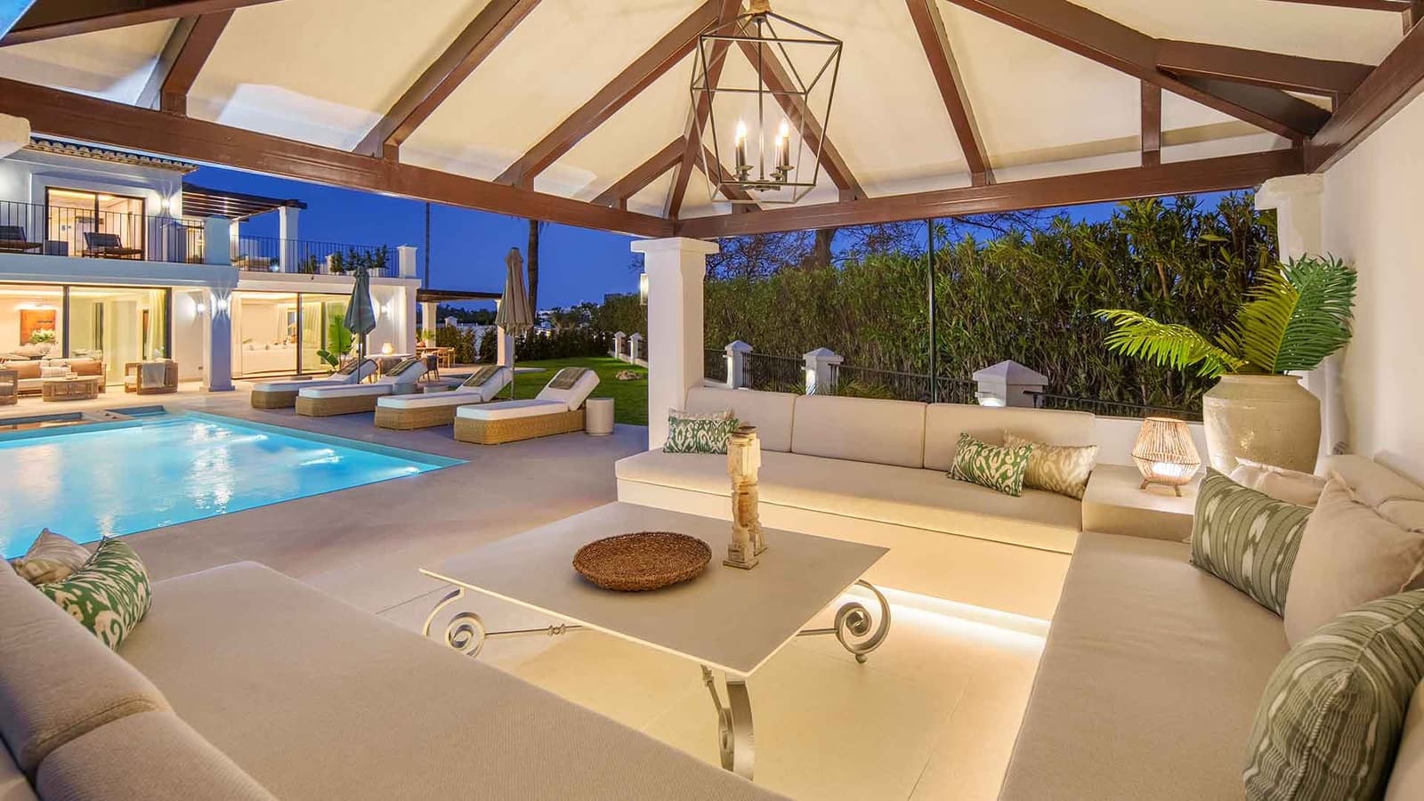 5 camera da letto Villa in vendita in Nueva Andalucia con piscina - 5.995.000 € (Rif: 9953972)