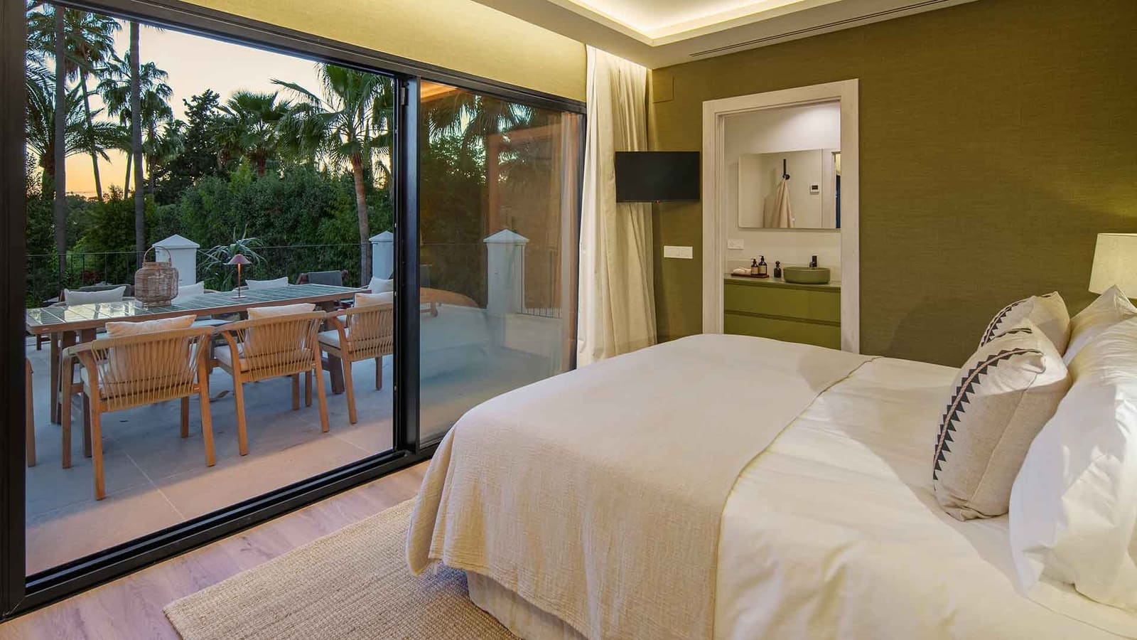 5 camera da letto Villa in vendita in Nueva Andalucia con piscina - 5.995.000 € (Rif: 9953972)