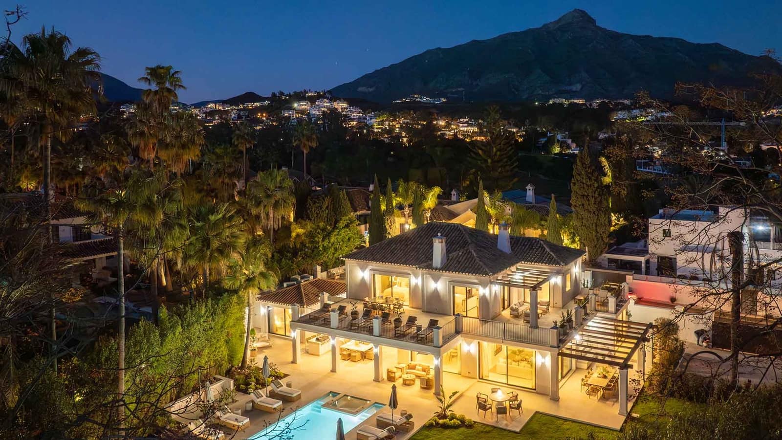 5 camera da letto Villa in vendita in Nueva Andalucia con piscina - 5.995.000 € (Rif: 9953972)