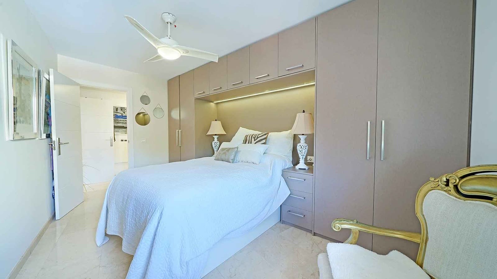 3 chambre Penthouse à vendre à Marbella avec piscine - 1 699 000 € (Ref: 9959472)