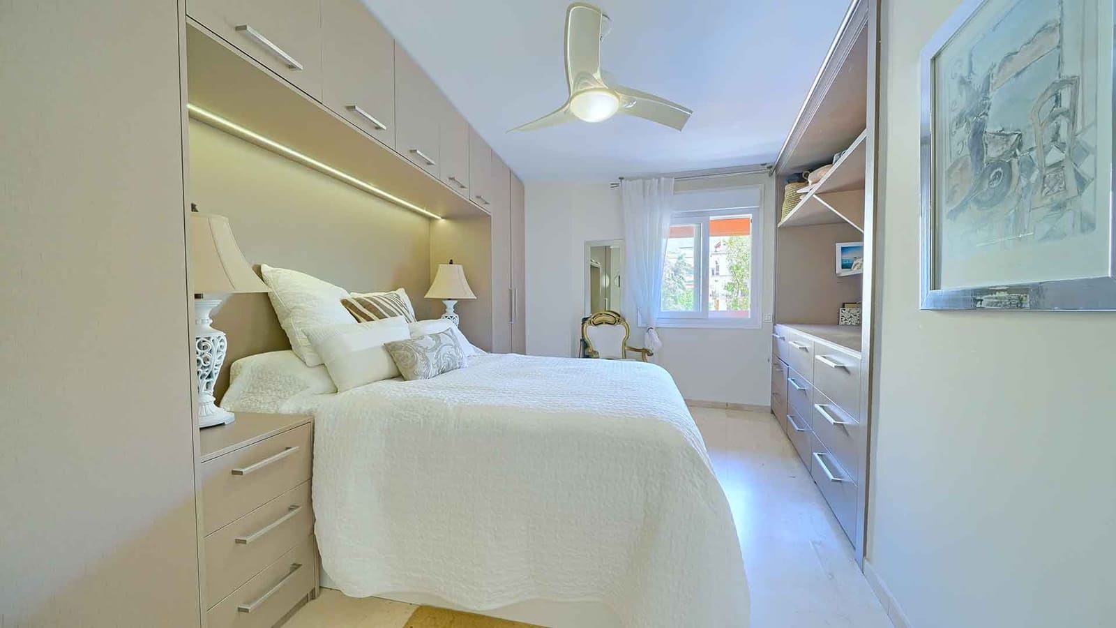 3 chambre Penthouse à vendre à Marbella avec piscine - 1 699 000 € (Ref: 9959472)