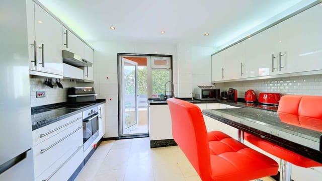 3 soverom Penthouse til salgs i Playa Bajadilla - Puertos, Marbella med svømmebasseng - € 1 699 000 (Ref: 9959472)