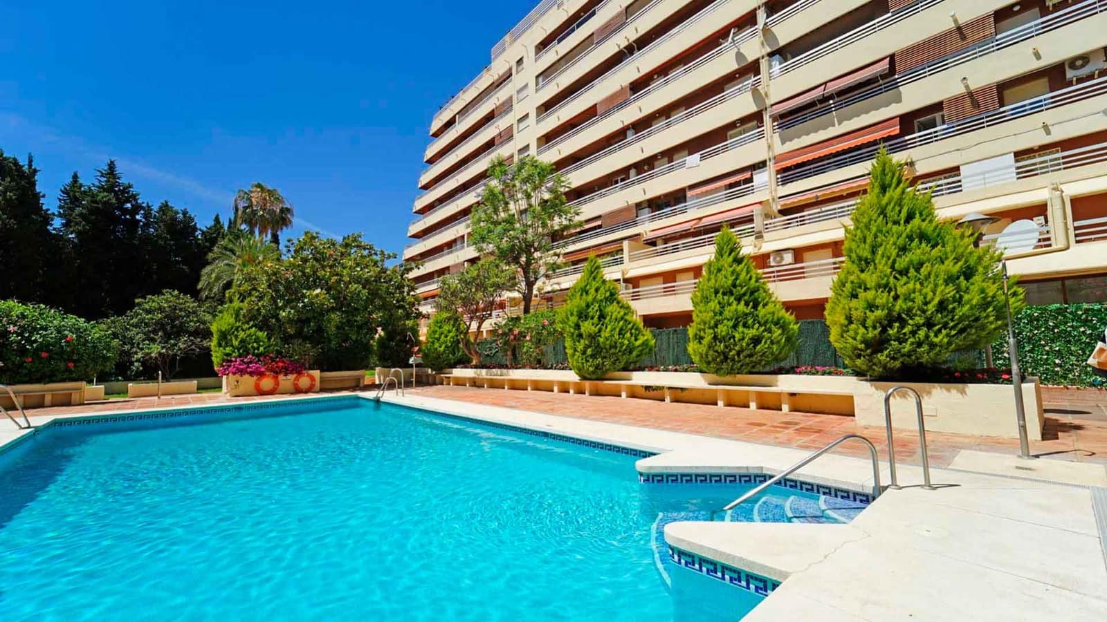 3 chambre Penthouse à vendre à Marbella avec piscine - 1 699 000 € (Ref: 9959472)