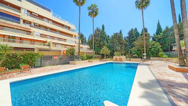 3 soveværelse Penthouse til salg i Playa Bajadilla - Puertos, Marbella med swimmingpool - € 1.699.000 (Ref: 9959472)