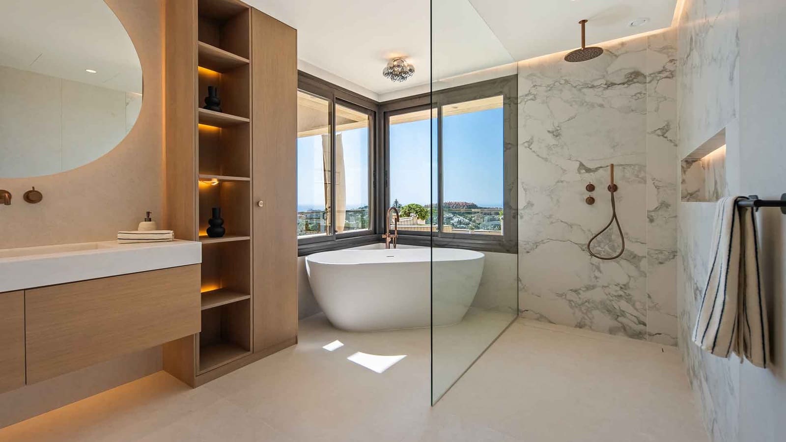 Ático de 5 habitaciones en Nueva Andalucia en venta con piscina - 6.900.000 € (Ref: 9965011)
