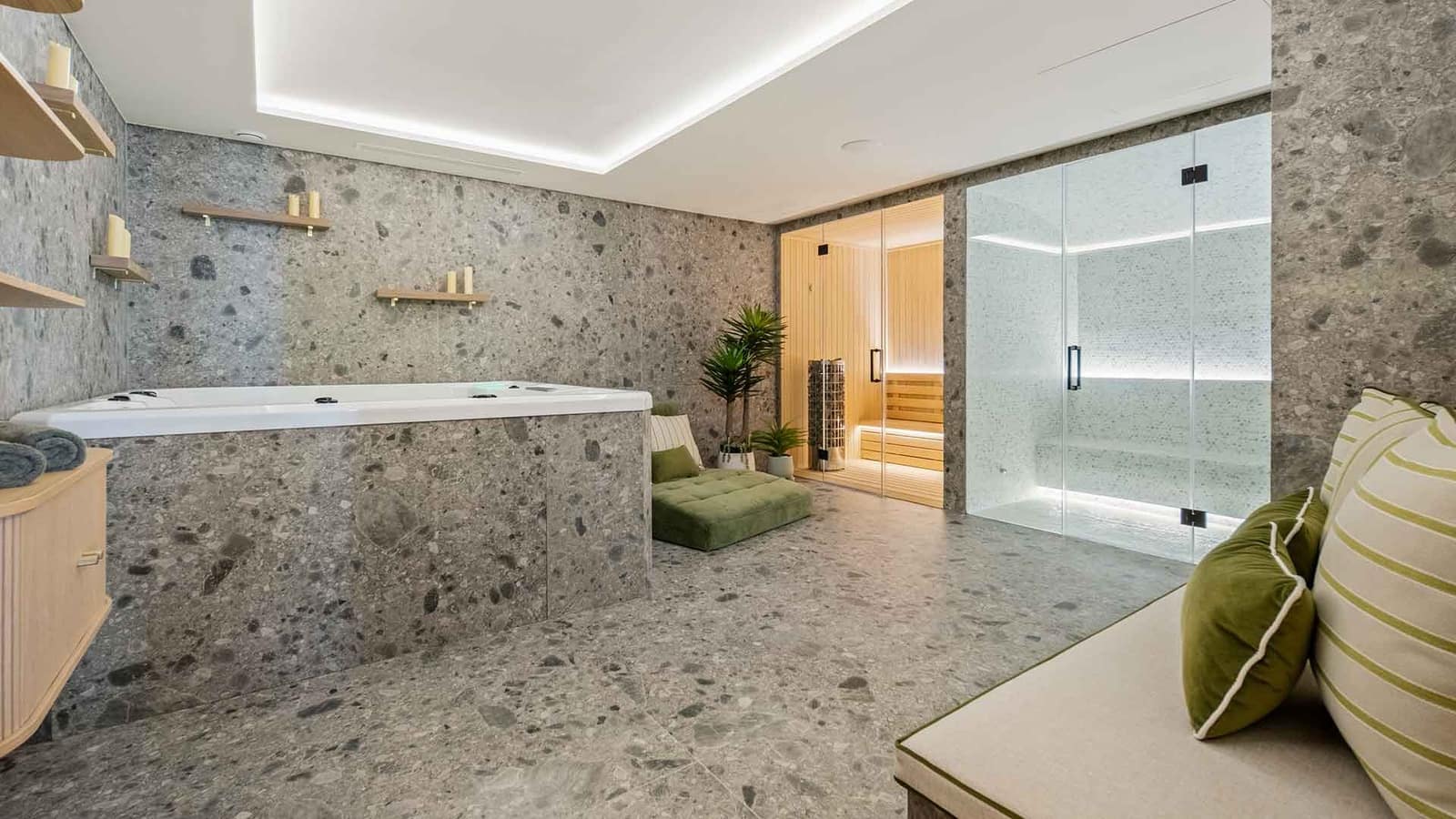 Ático de 5 habitaciones en Nueva Andalucia en venta con piscina - 6.900.000 € (Ref: 9965011)