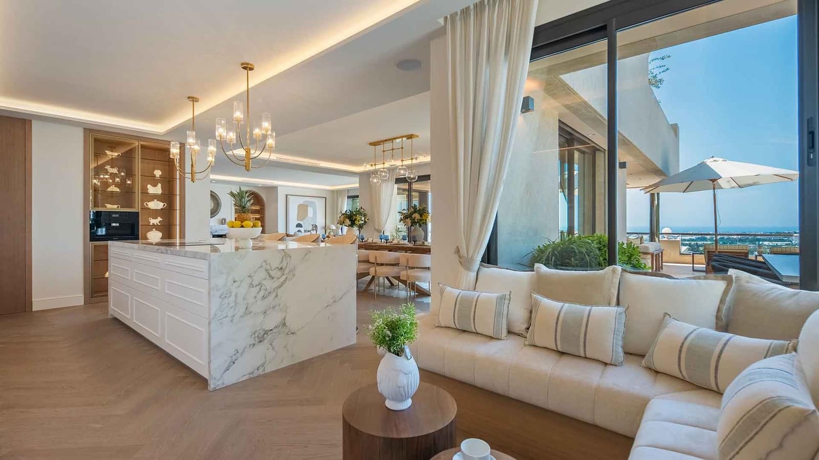 Ático de 5 habitaciones en Nueva Andalucia en venta con piscina - 6.900.000 € (Ref: 9965011)