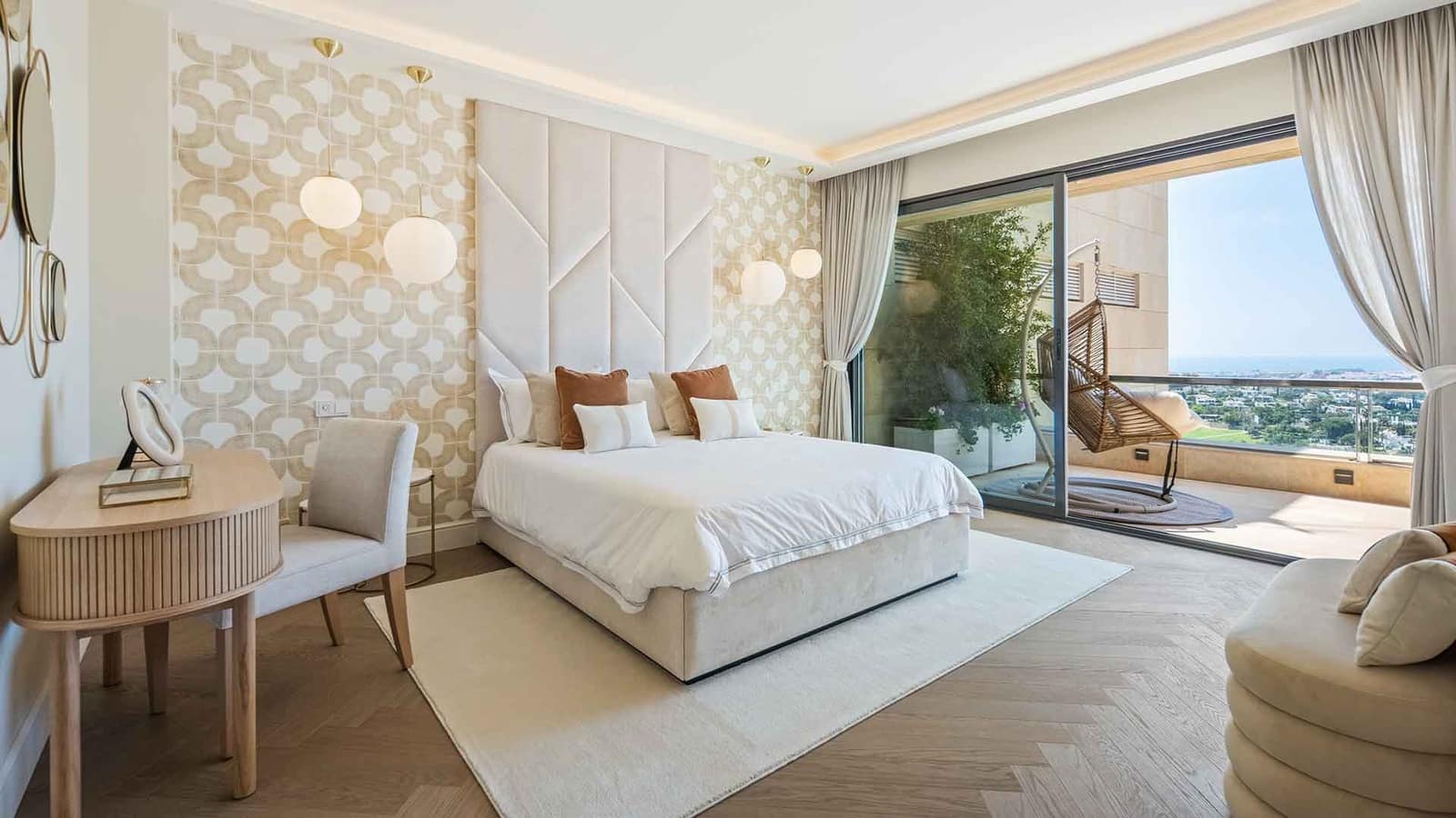 Ático de 5 habitaciones en Nueva Andalucia en venta con piscina - 6.900.000 € (Ref: 9965011)
