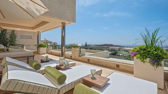 5 soverom Penthouse til salgs i Nueva Andalucía Centro, Marbella med svømmebasseng - € 6 900 000 (Ref: 9965011)